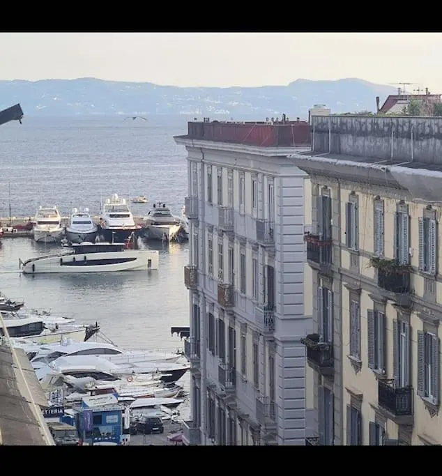 Parthenope, La Casa Sul Lungomare Nel Centro Di Napoli Appartement 0*, Napels Italië